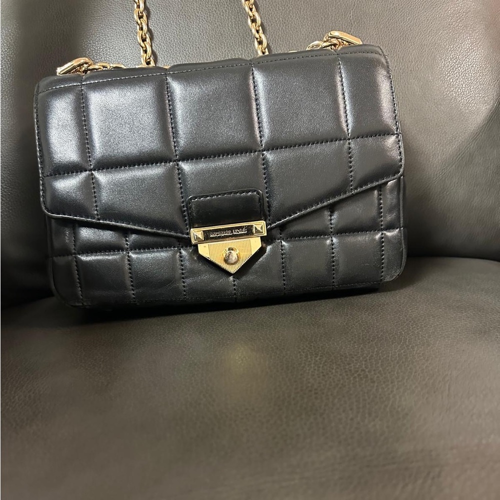 Micheal Kors purse